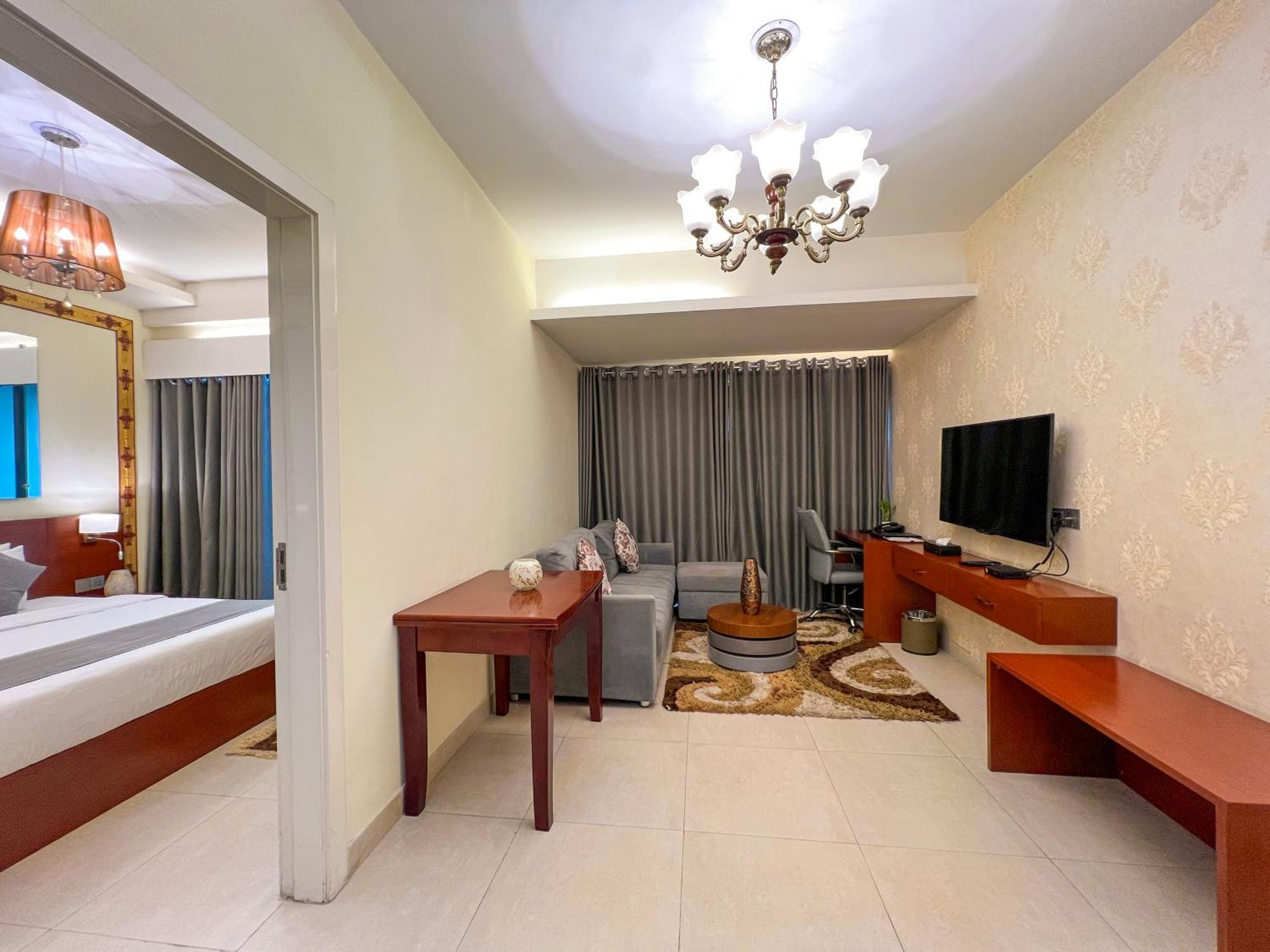 Coventina Lake Suites Дака Екстериор снимка