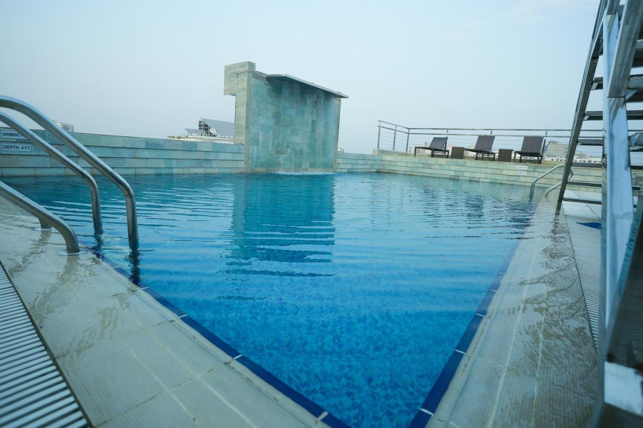 Coventina Lake Suites Дака Екстериор снимка