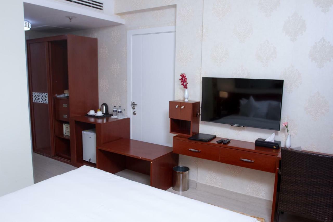 Coventina Lake Suites Дака Екстериор снимка