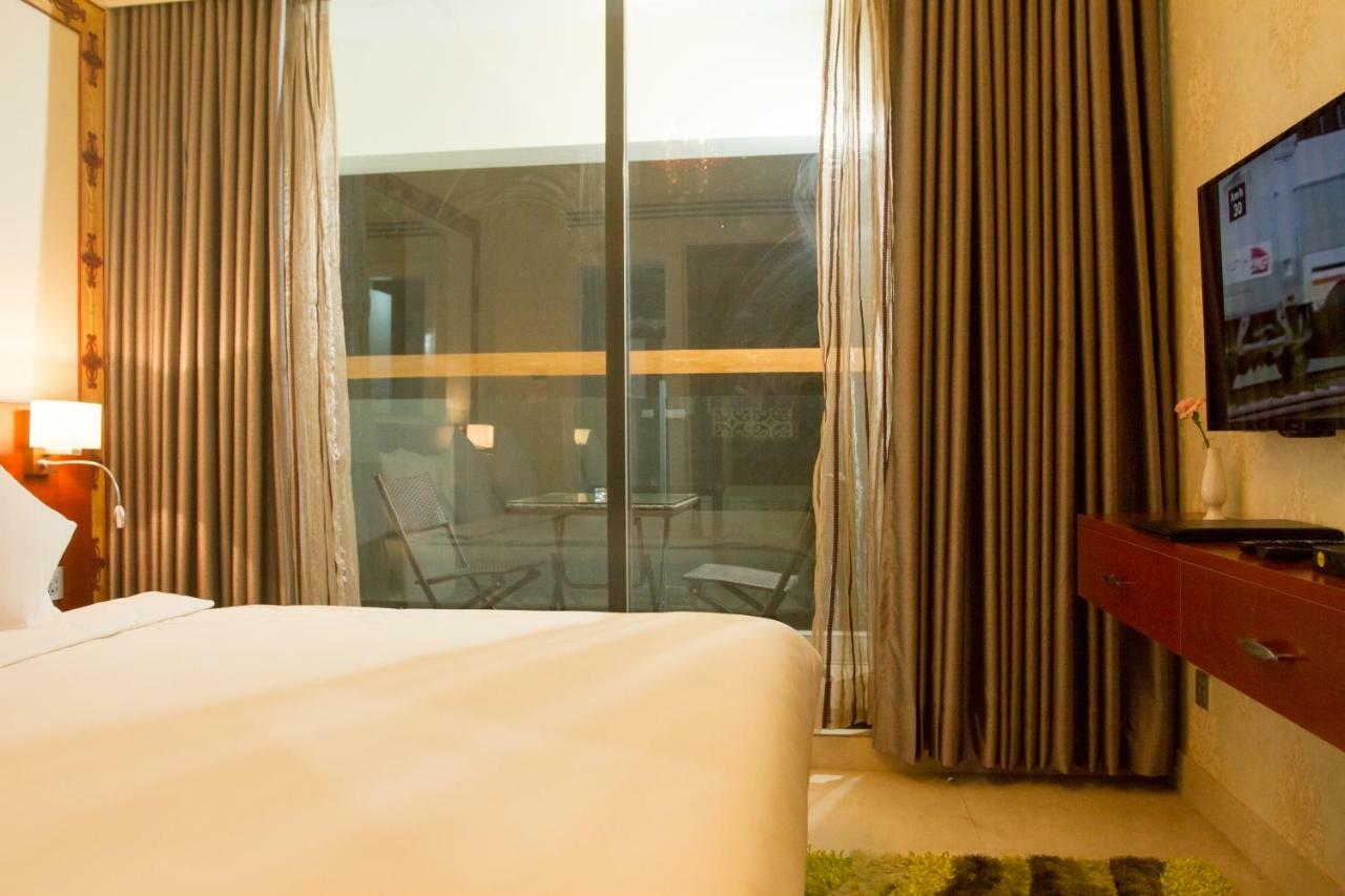 Coventina Lake Suites Дака Екстериор снимка