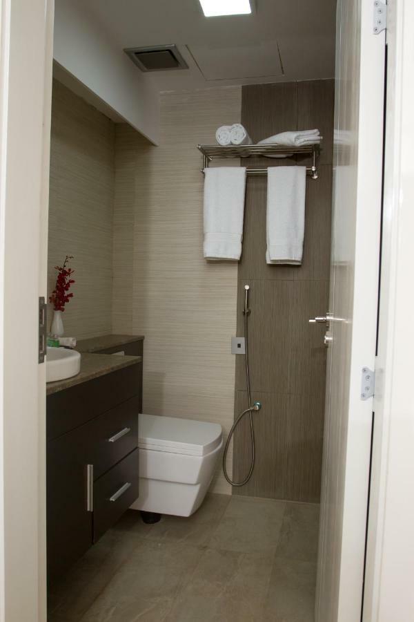 Coventina Lake Suites Дака Екстериор снимка